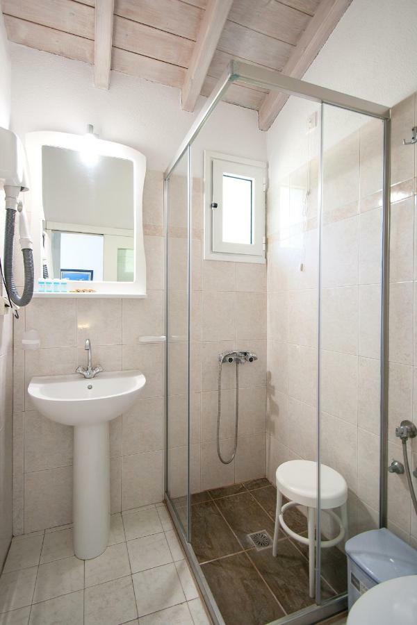 Hotel Rea Megali Ammos  Ngoại thất bức ảnh